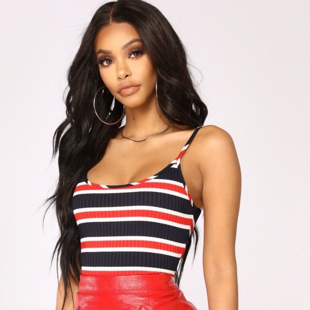 NWT Fashion nova striped bodysuit ❤️🌼